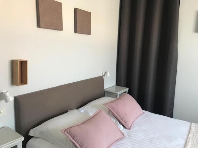 Hotel La Petite Auberge 아레즈 외부 사진